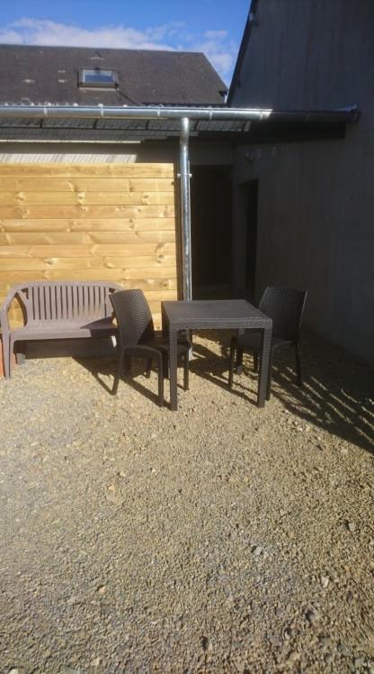 Gites De L'Archange Courtils Exterior photo